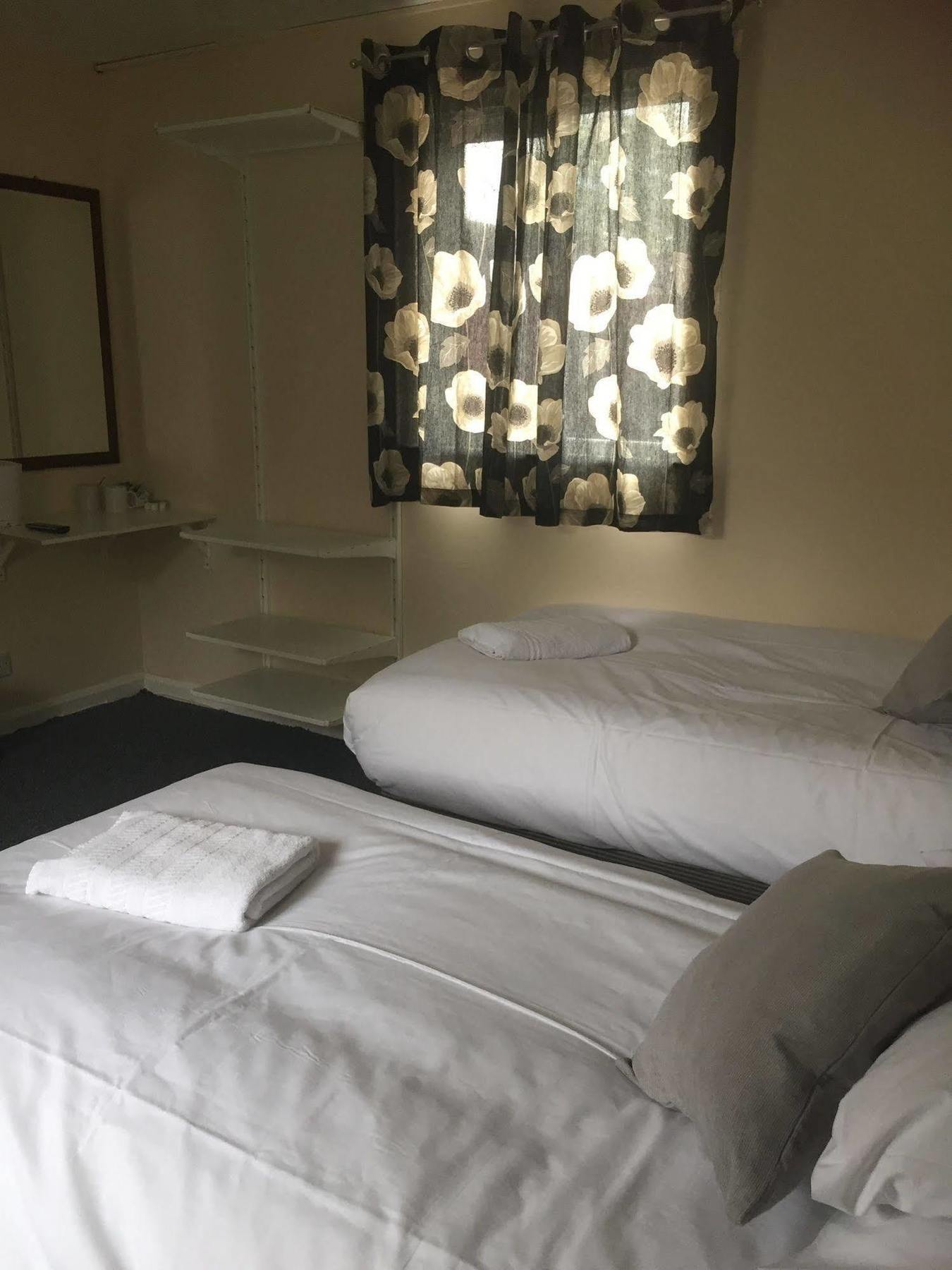 Mary Rose Inn Hotel Орпингтън Екстериор снимка